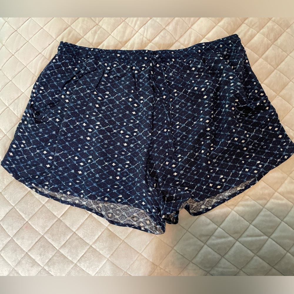 🌀 Mudd Boho Smocked Waist Shorts – XL